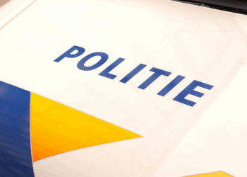 Twee doden en gewonde agent bij steekincident in Hoofddorp: buurt diep geschokt