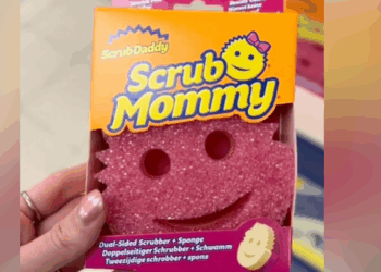 7 Dingen die je nóóit dacht te doen met de Scrub Mommy van Action (maar nu altijd wilt doen)