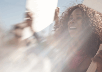 Extinction Rebellion-demonstranten bekladden winkelstraat met olie: “Toegang afgesloten”
