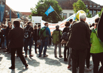 Extinction Rebellion demonstreet bij NOS: “Meer aandacht voor klimaat en Gaza”