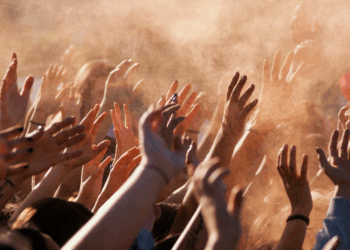 Extinction Rebellion kiest A44 als doelwit tijdens NAVO-top: “We gaan het verkeer stilleggen”