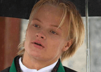 Heftig: zoon van Noorse kroonprinses wordt verdacht van 23 misdrijven