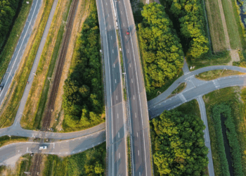 Let op! Dit betekent een paarse streep op de weg (en zo hard mag je rijden)