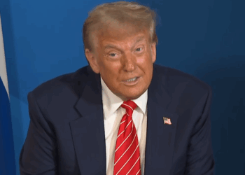 NAVO-top in Den Haag: Trump dreigt met sancties, Rutte noemt hem ‘man van vrede’