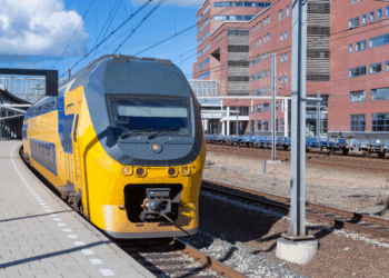 NS-staking: dit verdient een conducteur in vergelijking met een andere banen