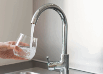 Na het stroomnet dreigt nu een watertekort: “Straks wel een huis, maar geen druppel water”