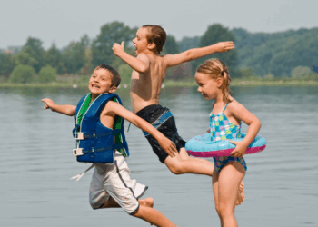 Simone (39): “Mijn kind heeft per ongeluk meerwater gedronken? Wat nu?”