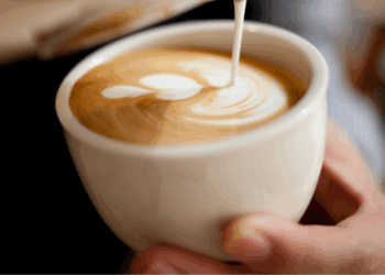 Wat een verschil: dit kost jouw kopje koffie over de grens