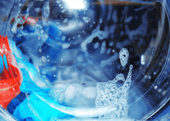 Dit is waarom je altijd eerst je nieuwe kleding moet wassen voordat je het gaat dragen!