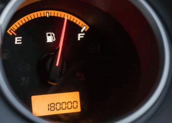 Dit verwacht je niet: zonder volle tank kom je dit land niet in