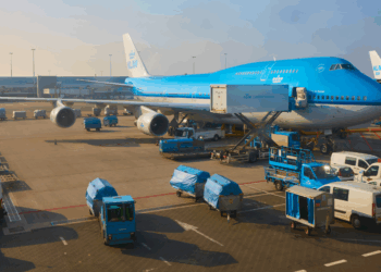 Gaat grondpersoneel KLM staken tijdens de zomervakantie? Dit is er nu duidelijk