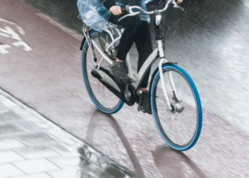 Kabinet wil experimenteren met maximumsnelheid op fietspad om ongelukken te verminderen