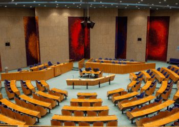 Anna mag haar kinderen niet van school ophalen: “Alle vaders willen me”