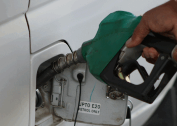 Onzekerheid bij tanken: ‘Brandstofprijs kan exploderen als accijnsverlaging verdwijnt’