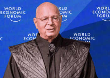 Schokkend: WEF-oprichter Klaus Schwab schuldig bevonden aan wangedrag