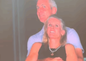 VIDEO: Oeps… Deze affaire werd keihard betrapt tijdens Coldplay-concert