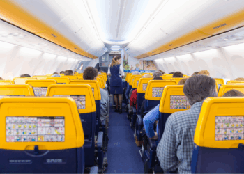 Vanaf nu kun je genderneutraal vliegen bij Ryanair: “Mevrouw of meneer hoeft niet meer”