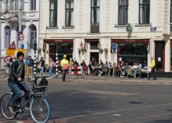 Na 30 km/u voor auto’s komt een verkeersexpert nu met dit bizarre idee voor fietsers…