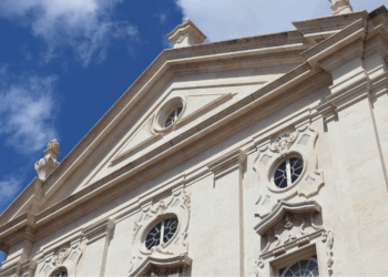 Eerste islamitische bank opent deuren in Nederland: “Geen rente en open voor iedereen!”