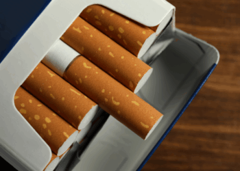 Dit bedrag loopt de overheid mis omdat Nederlanders vaak tabak kopen in het buitenland