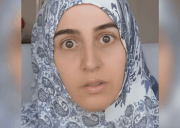 Farida (32) legt uit waarom ze veel moeite heeft met de Nederlandse mentaliteit