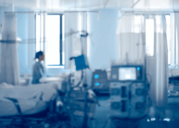 Franse minister waarschuwt voor grootschalig conflict: “Ziekenhuizen moeten klaarstaan voor 50.000 gewonde soldaten”