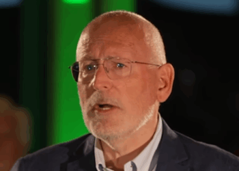 Grote ophef: Timmermans wil dat Nederland DIT nú regelt voor vloot van Greta Thunberg