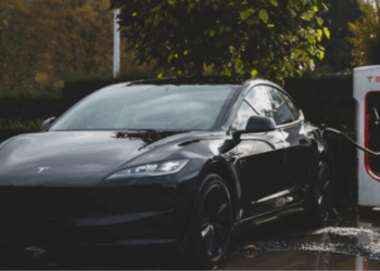 Tariefstijging openbare laadpalen zorgt voor woede bij elektrische rijders