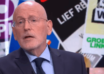 Frans Timmermans betrapt op leugen over azc