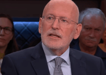 Frans Timmermans probeert wanhopig het tij te keren: “Zo kunnen we Wilders nog inhalen”