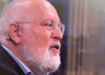 Frans Timmermans verrast Nederland met dringende boodschap vlak voor de verkiezingen