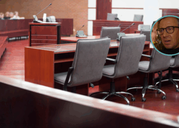 NET BINNEN: Dit reageert Marco Borsato als de beschuldigingen in de rechtbank worden voorgelezen