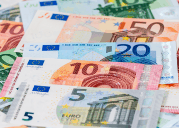 Ongelooflijk: dit bizarre bedrag krijgt de premier van Nederland op zijn rekening gestort