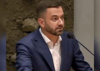 Ophef in de politiek: Van Baarle heeft een belangrijke boodschap voor Nederland in het Arabisch