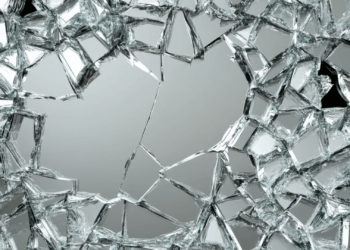 Landelijke terugroepactie bij drie supermarkten: product kan stukjes glas bevatten