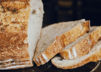 Brood ontdooien op het aanrecht: dit zeggen voedingsdeskundigen