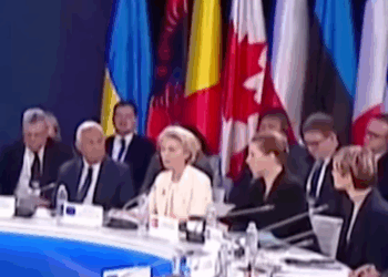 Motie van wantrouwen tegen Von der Leyen ingediend door rechtse fracties