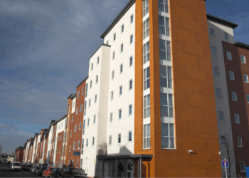 Politiek woonexperiment met statushouders en studenten in Amsterdam-Oost ontspoord