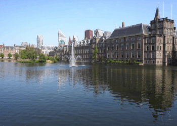 Tweede Kamer kritisch over voorgestelde bezuinigingen op de zorg