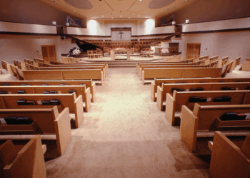 Christelijke initiatiefnemers starten Linkse Kerk uit zorg over extreemrechts populisme