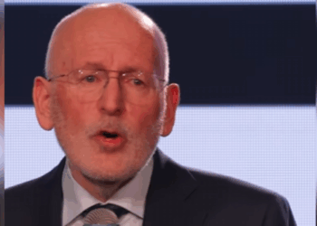 Man uit Leeuwarden bedreigt Frans Timmermans in Telegramgroep, politicus reageert geschokt