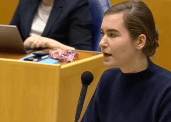 Migratiedebat in de Tweede Kamer: De Vos bevraagt VVD over structurele verandering