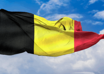 Belgische minister zet omstreden opvangstop voor asielzoekers door ondanks uitspraak rechter