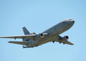 KLM verhoogt ticketprijzen voor lange vluchten door stijgende kerosinekosten