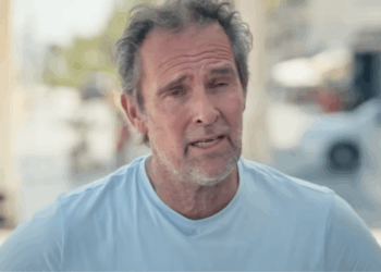 Peter Hansler geeft uitleg over gedrag van Monique in Van De Piste Naar De Playa