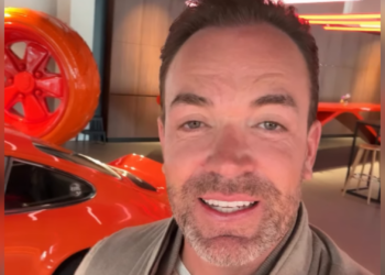 Robert Doornbos onder vuur na uitspraak: ‘Nederland maakt zichzelf kapot’