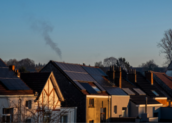 Steeds meer zonnepanelenbezitters schrikken: wordt stroom terugleveren straks nog wel interessant?