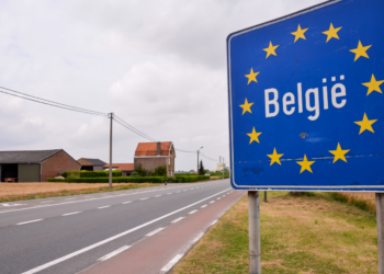 Tol in België vanaf 2027? Dit moeten Nederlandse automobilisten weten over het nieuwe wegenvignet