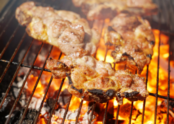 Is aangebrand barbecuevlees gevaarlijk? Toxicoloog legt uit hoe het echt zit