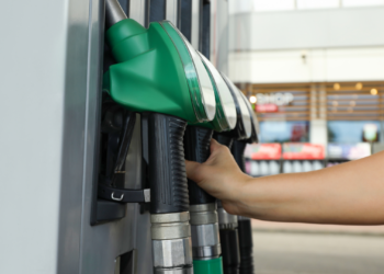 Tanken in België vanaf woensdag fors goedkoper: prijsverschil met Nederland loopt verder op